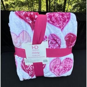Brand New HD Designs Holiday Throw Valentines Day Collection Micro-Plush Blanket